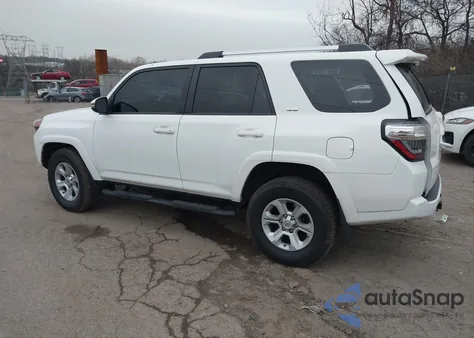 2021 Toyota 4Runner Sr5 Premium z USA, uszkodzony, nr VIN JTENU5JR2M5940647